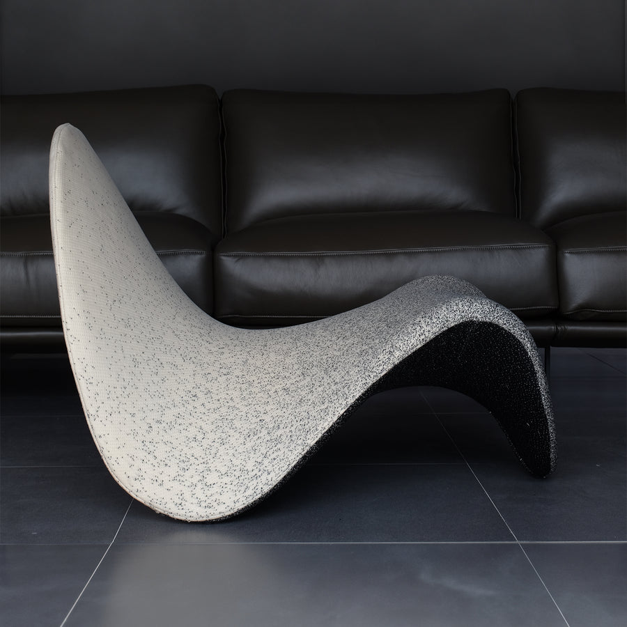 Contemporary mixed weave fabric 1 seater sofa artifort primary product view.