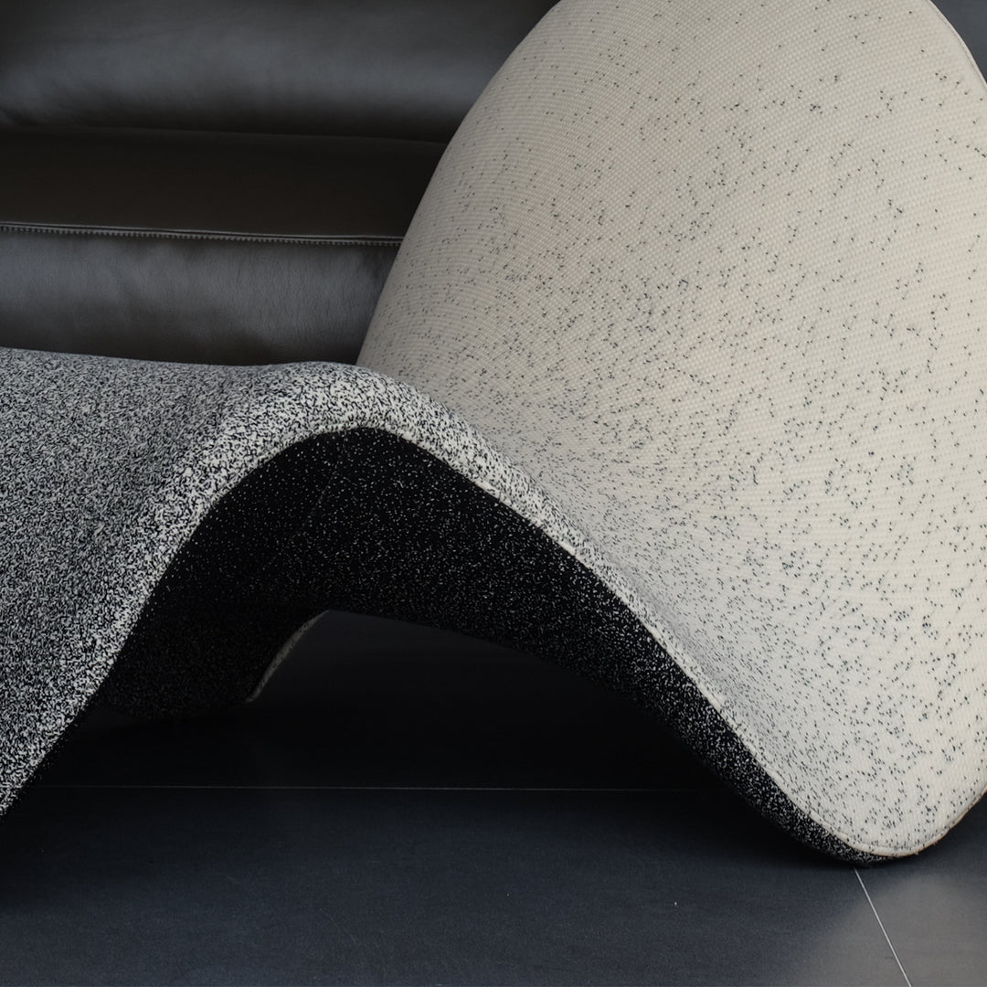 Contemporary mixed weave fabric 1 seater sofa artifort with context.