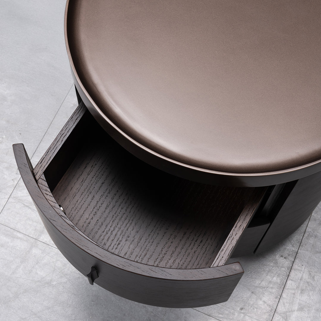 Japandi plywood round side table dusk in details.