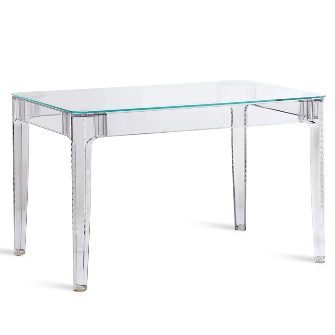 Contemporary tempered glass dining table cielo s in panoramic view.