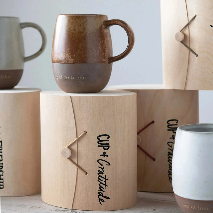 Mug with gift box and saying, 3 colors, 4 styles decor color swatches.