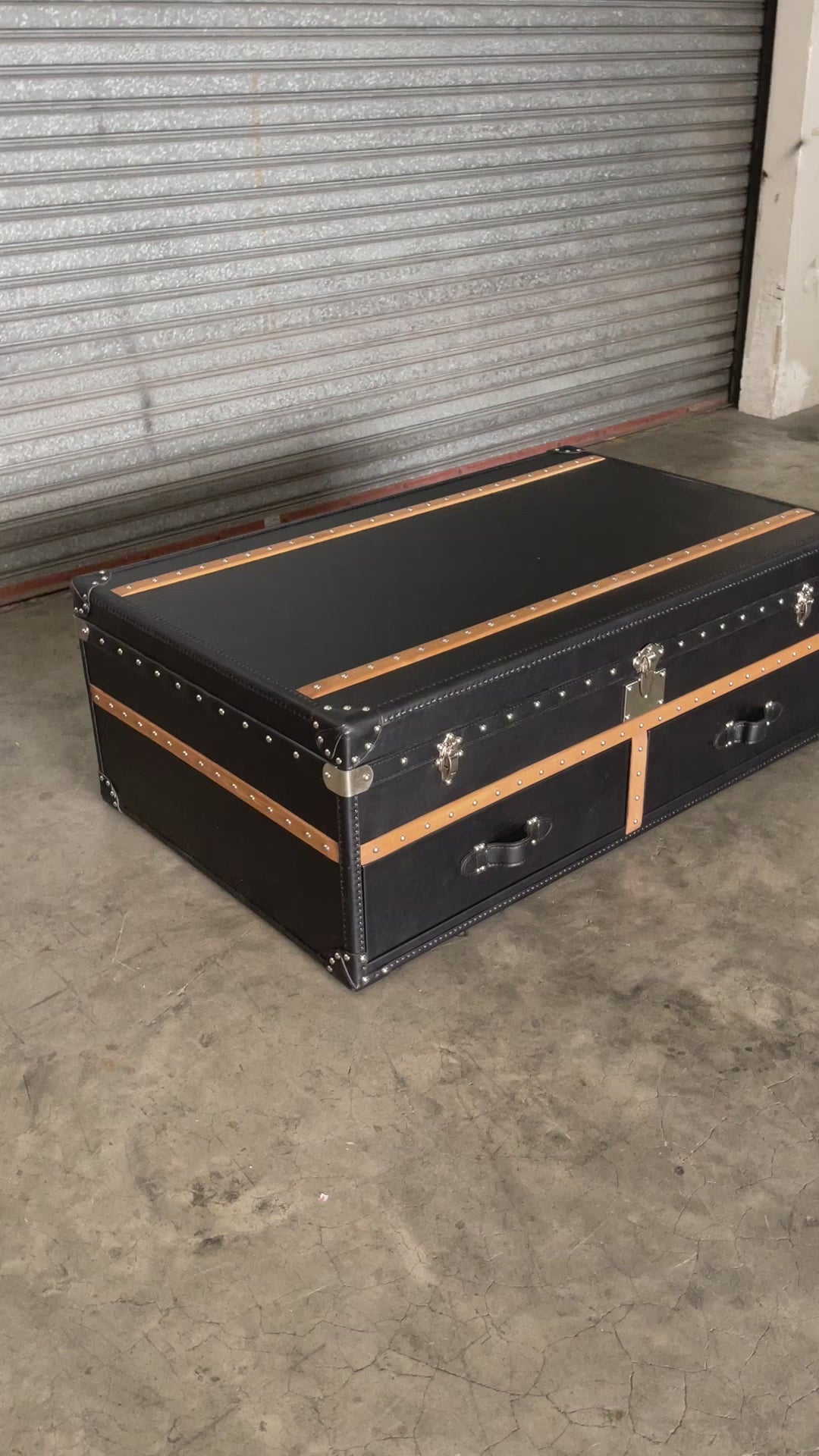 Vintage Genuine Leather Coffee Table OX TRUNK