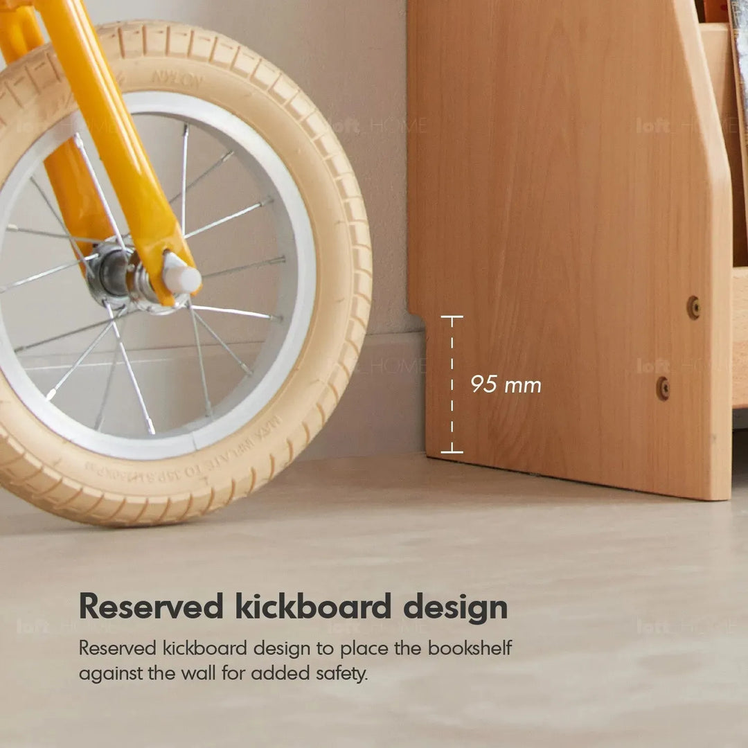 Scandinavian wood kids bookshelf 4 layers bear in panoramic view.