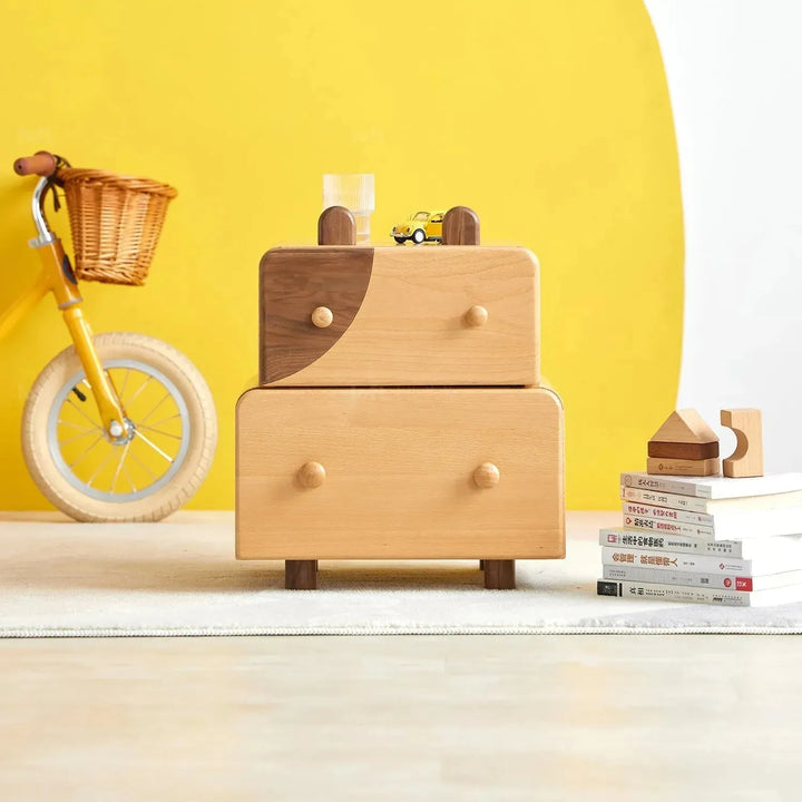 Scandinavian wood kids side table momo in close up details.