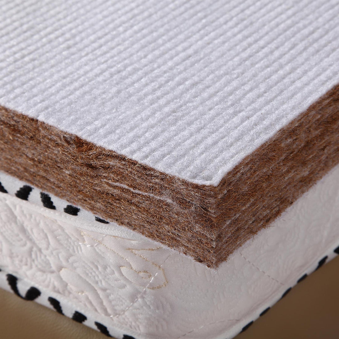 LoftHome coconut palm mattress close-up, showcasing breathable natural fibers, durable structure, and eco-conscious comfort for restful sleep.