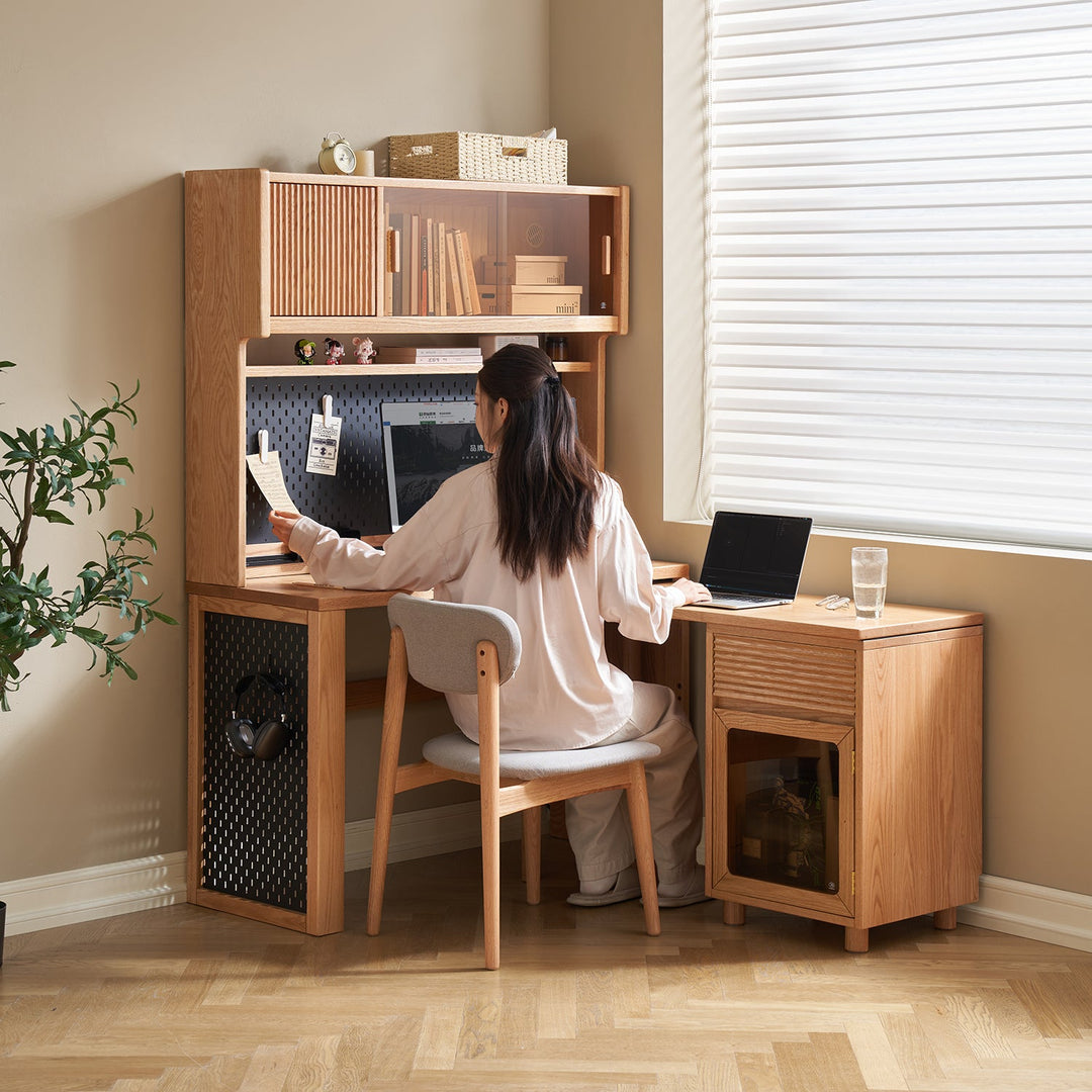 Loft Home L-shaped table, designed for maximum workspace efficiency, featuring natural wood tones for a modern home office aesthetic.