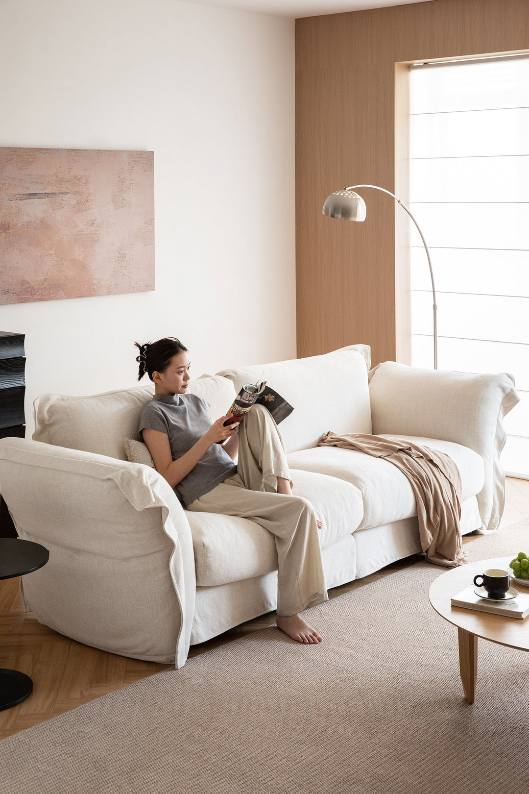 Large cream fabric sofa for Singapore living rooms, sized 2000–2500mm for spacious HDB flats, condos, and family homes.