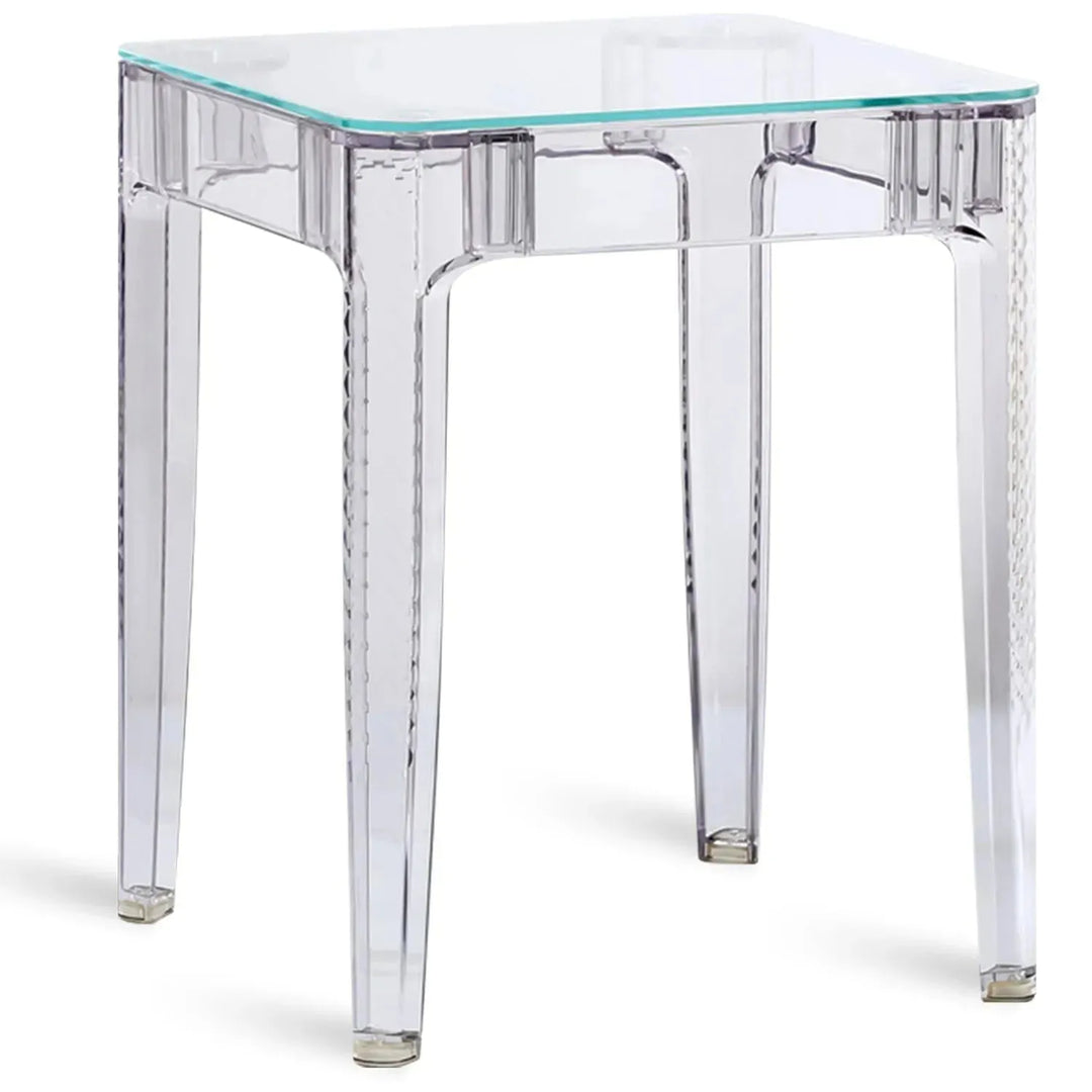 Modern tempered glass side table cielo in panoramic view.