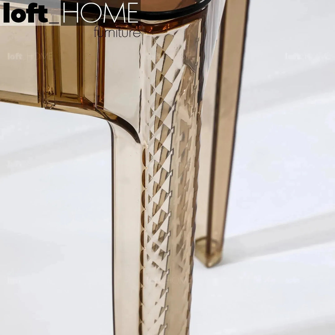 Modern tempered glass side table cielo in details.