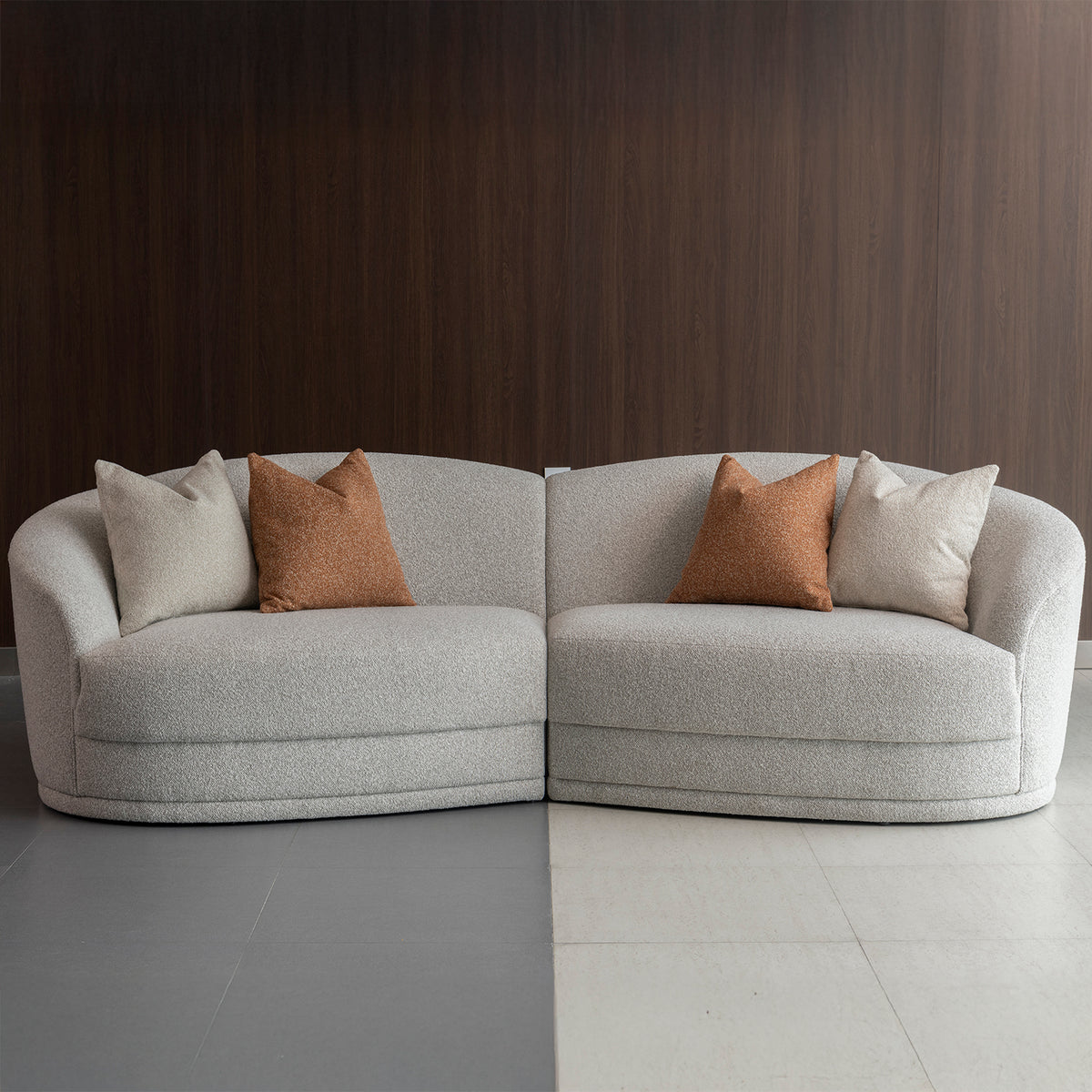 Modern boucle fabric modular sectional 4 seater sofa curva in close up details.