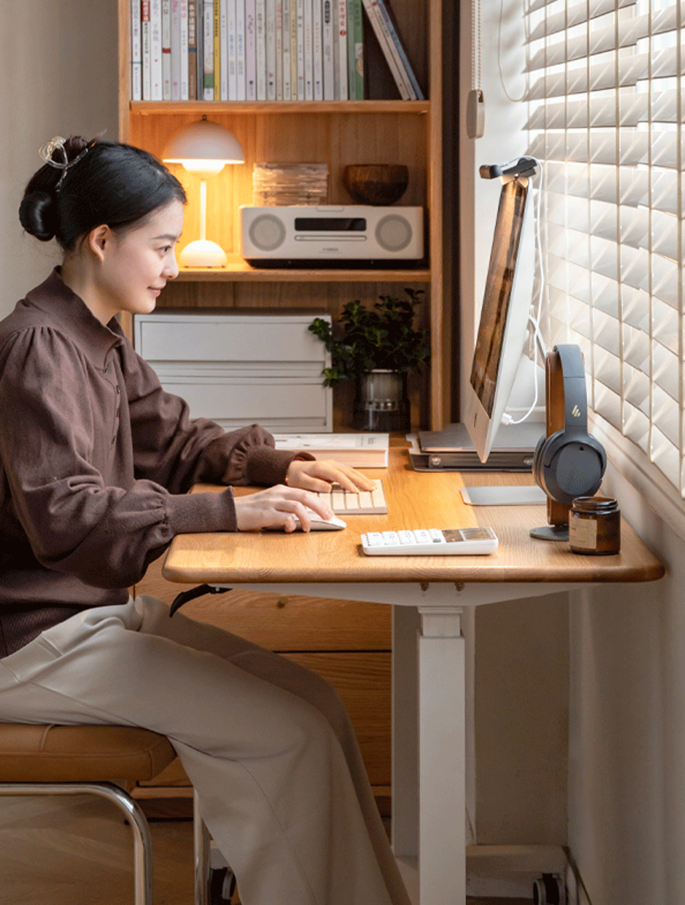 Scandinavian wood desktop monitor stand shelf aeris in real life style.