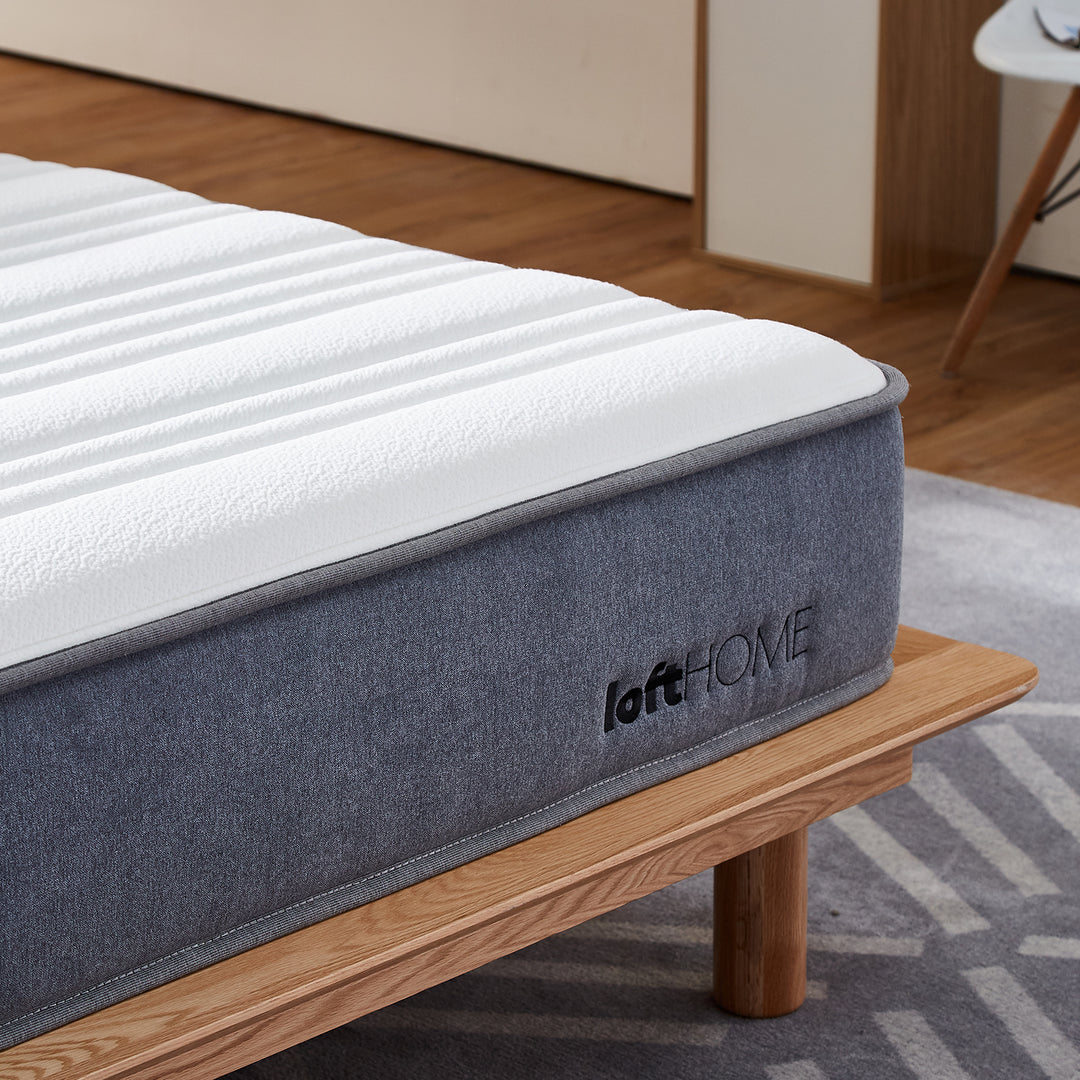 25cm pocket spring mattress sleeper in panoramic view.