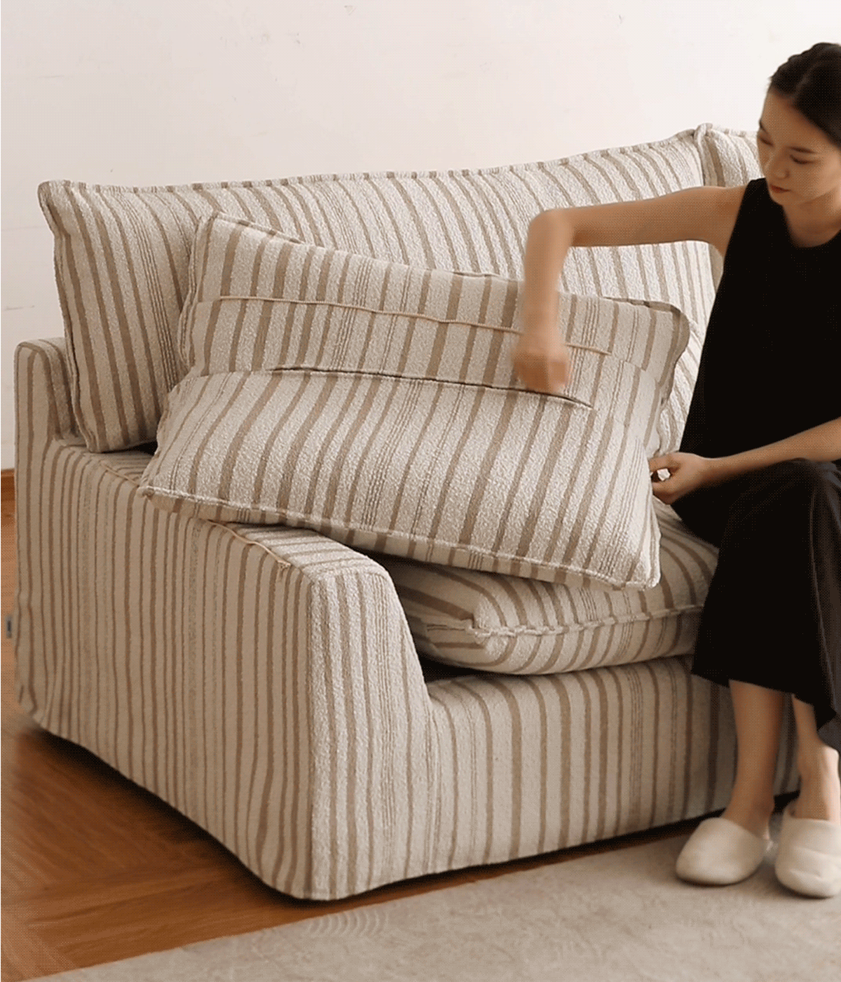 Bauhaus Chenille Velvet Fabric 4 Seater Sofa KOALA Good to Know - 3