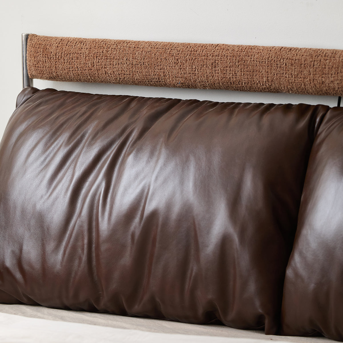 Bauhaus Genuine Leather Bed SUPPLE BROWN Color Swatches