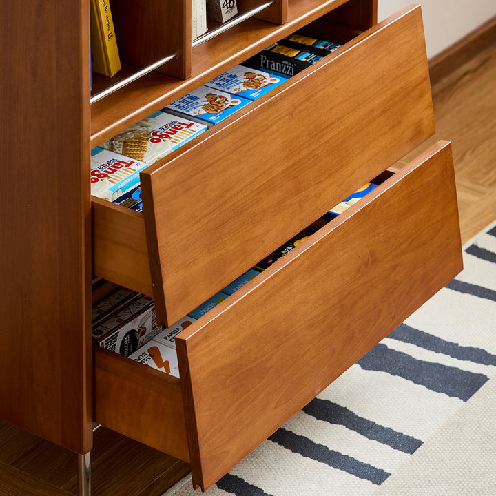 Vintage boxwood display cabinet mies in close up details.