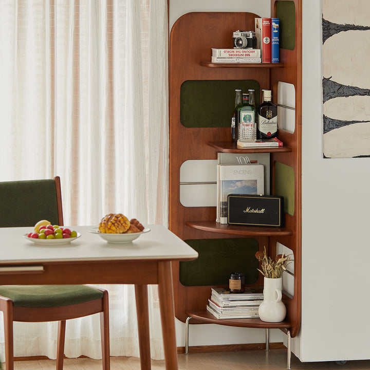 Vintage boxwood corner shelf strato in details.