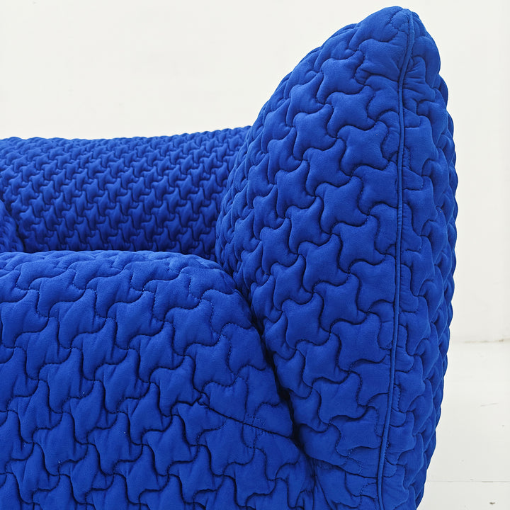 Contemporary mix weave fabric 1 seater sofa nuvola in close up details.