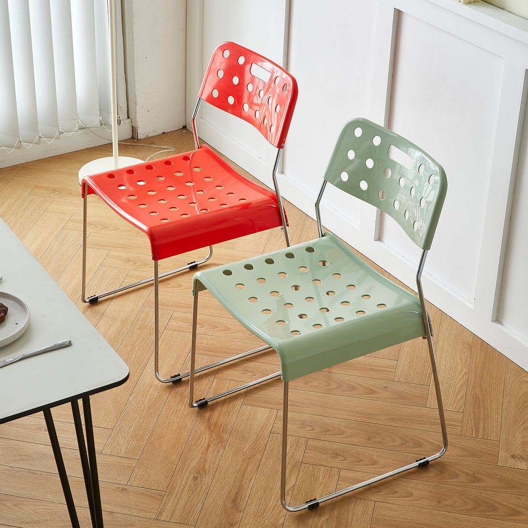 Contemporary plastic dining chair omkstak layered structure.