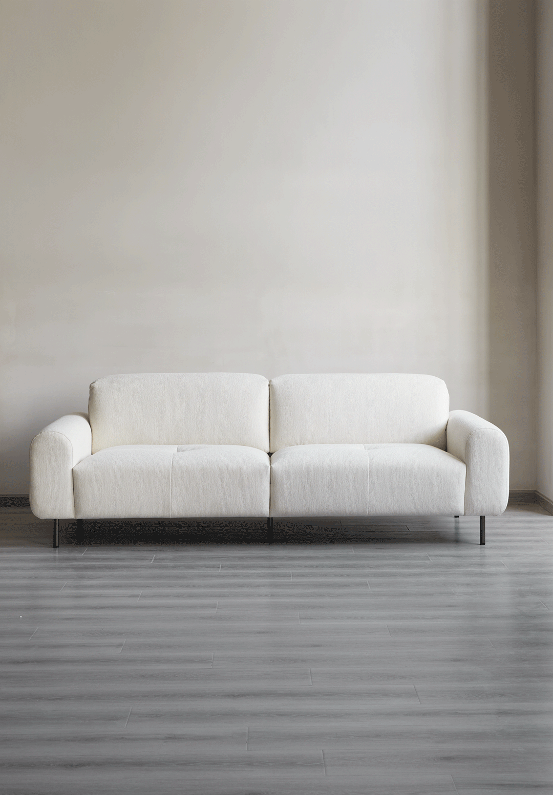 Minimalist chenille velvet fabric 4 seater sofa drift in real life style.