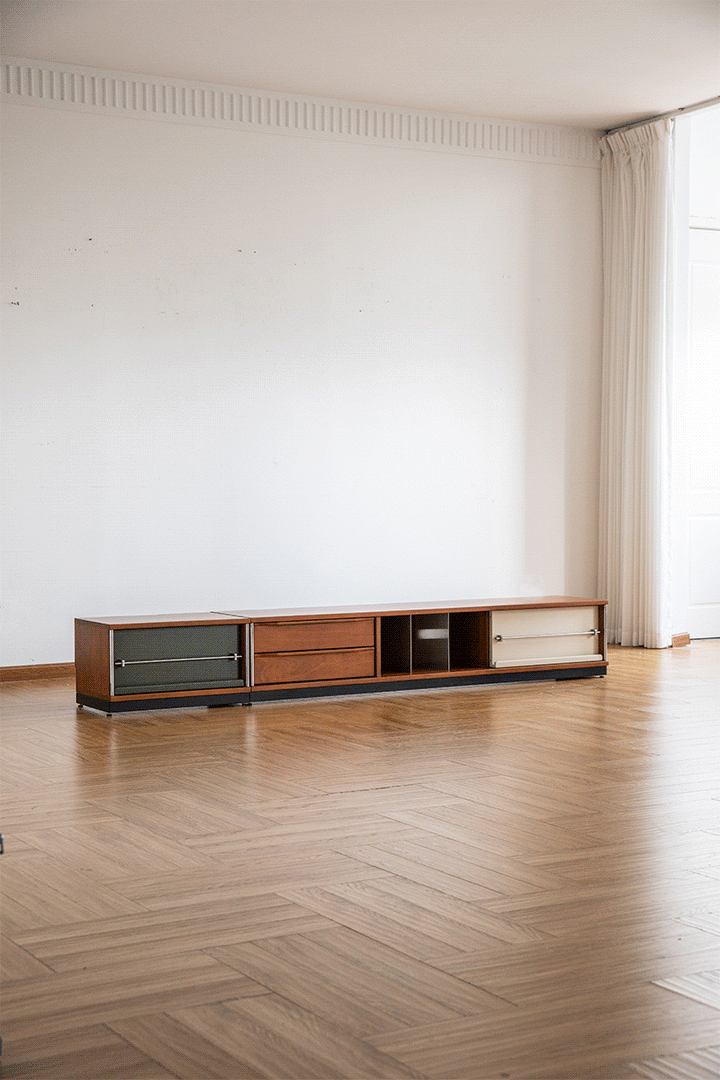 Vintage Boxwood Modular TV Console SILVER WING