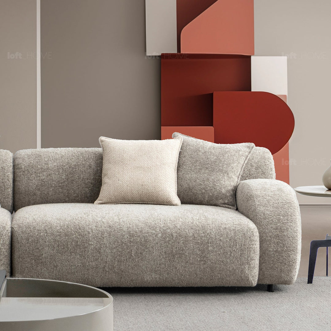 Minimalist fabric l shape sectional sofa ench 2+l in close up details.