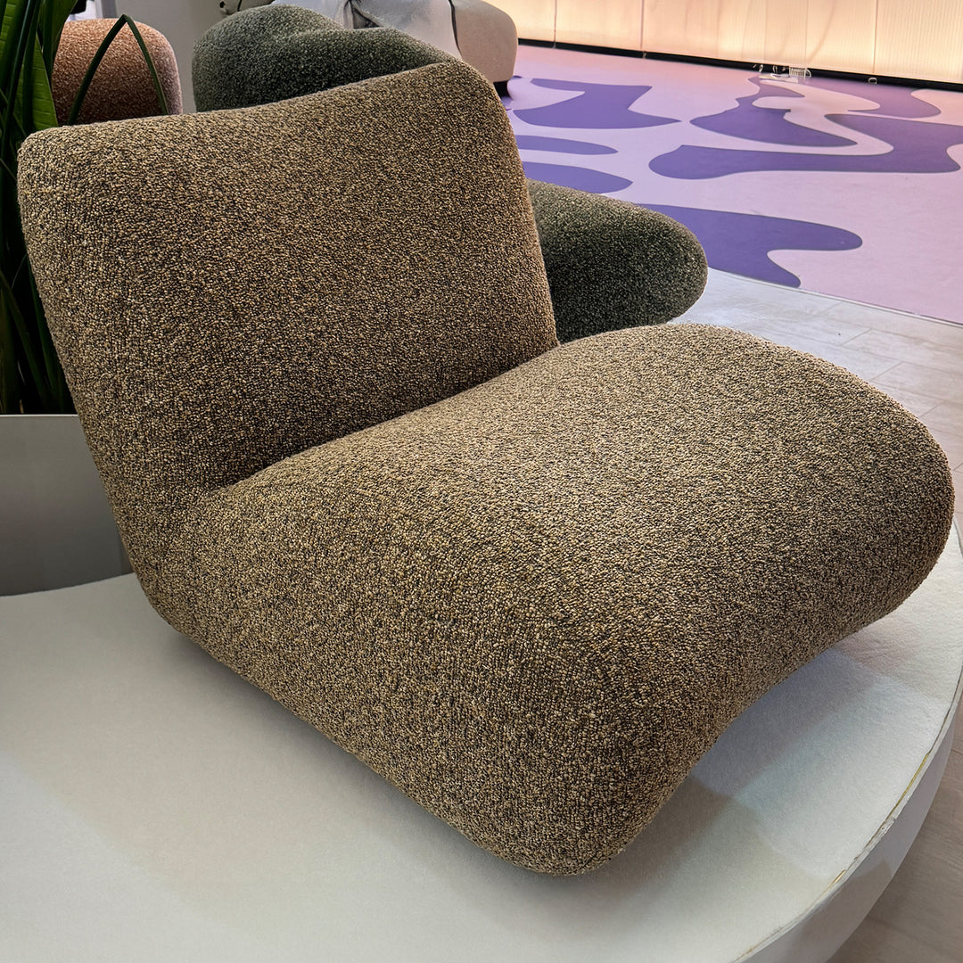 Modern boucle fabric 1 seater sofa pod in details.