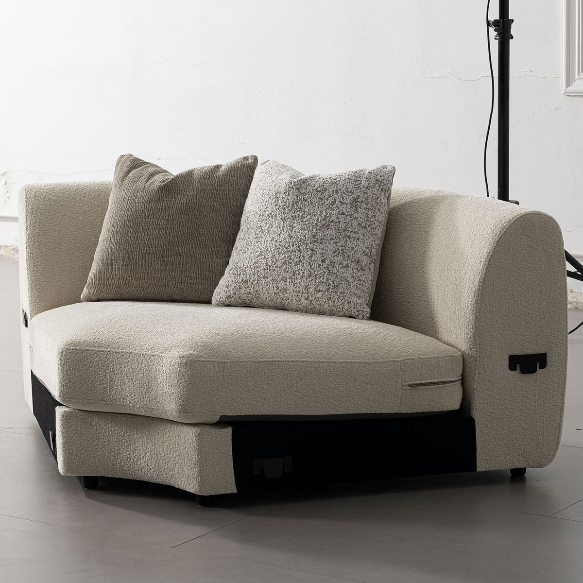 Modern velvet fabric modular joint connection 1 seater sofa fable in real life style.