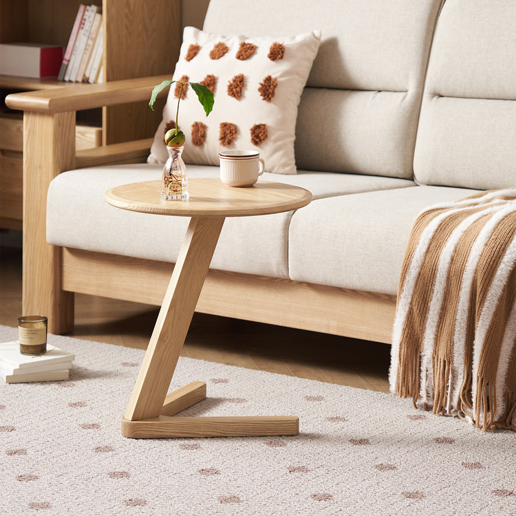 Scandinavian Ash Wood Side Table ZETA Good to Know Preview-1