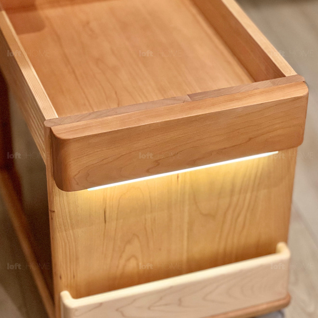 Scandinavian cherry wood height adjustable coffee table loco detail 13.