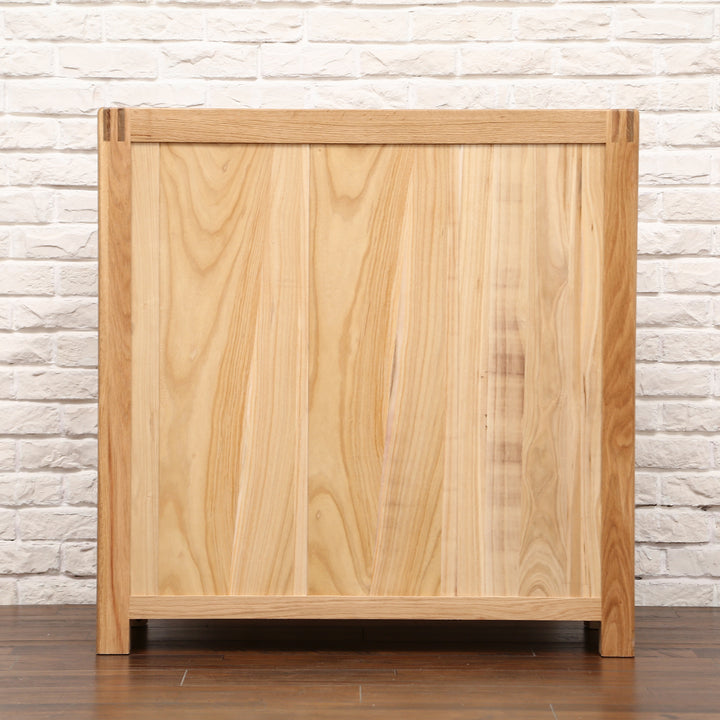 Scandinavian oak wood chest of drawers breeze detail 11.