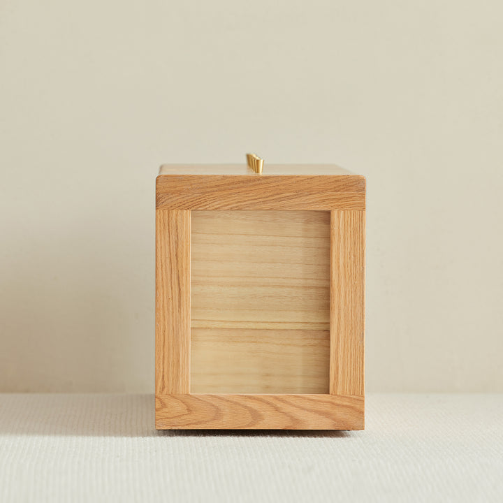 Scandinavian oak wood chest of drawers line detail 8.