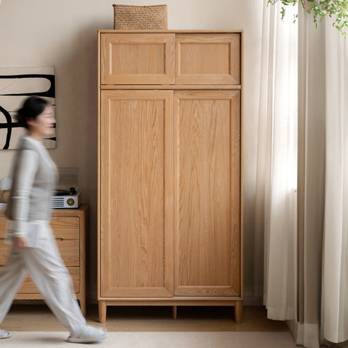 Scandinavian Oak Wood Sliding Door Wardrobe EDGE Good to Know Preview-1