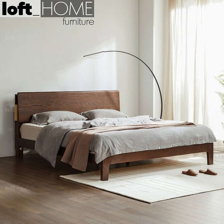 Scandinavian oak wood bed aperture primary product view.