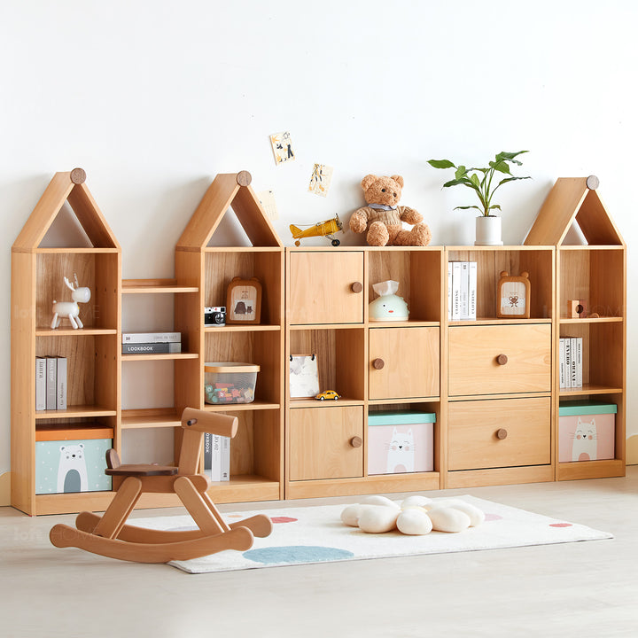 Scandinavian Wood Kids Shelf HOUSE Detail