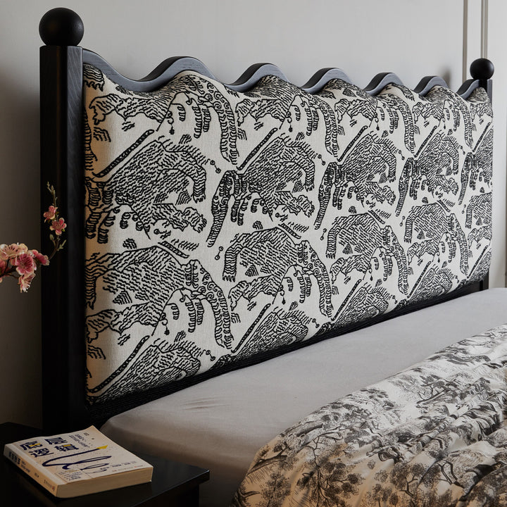 Vintage ash wood bed regal in details.