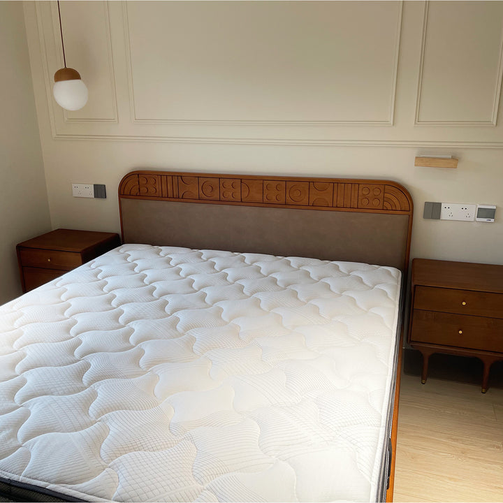 Vintage boxwood bed madrid detail 7.