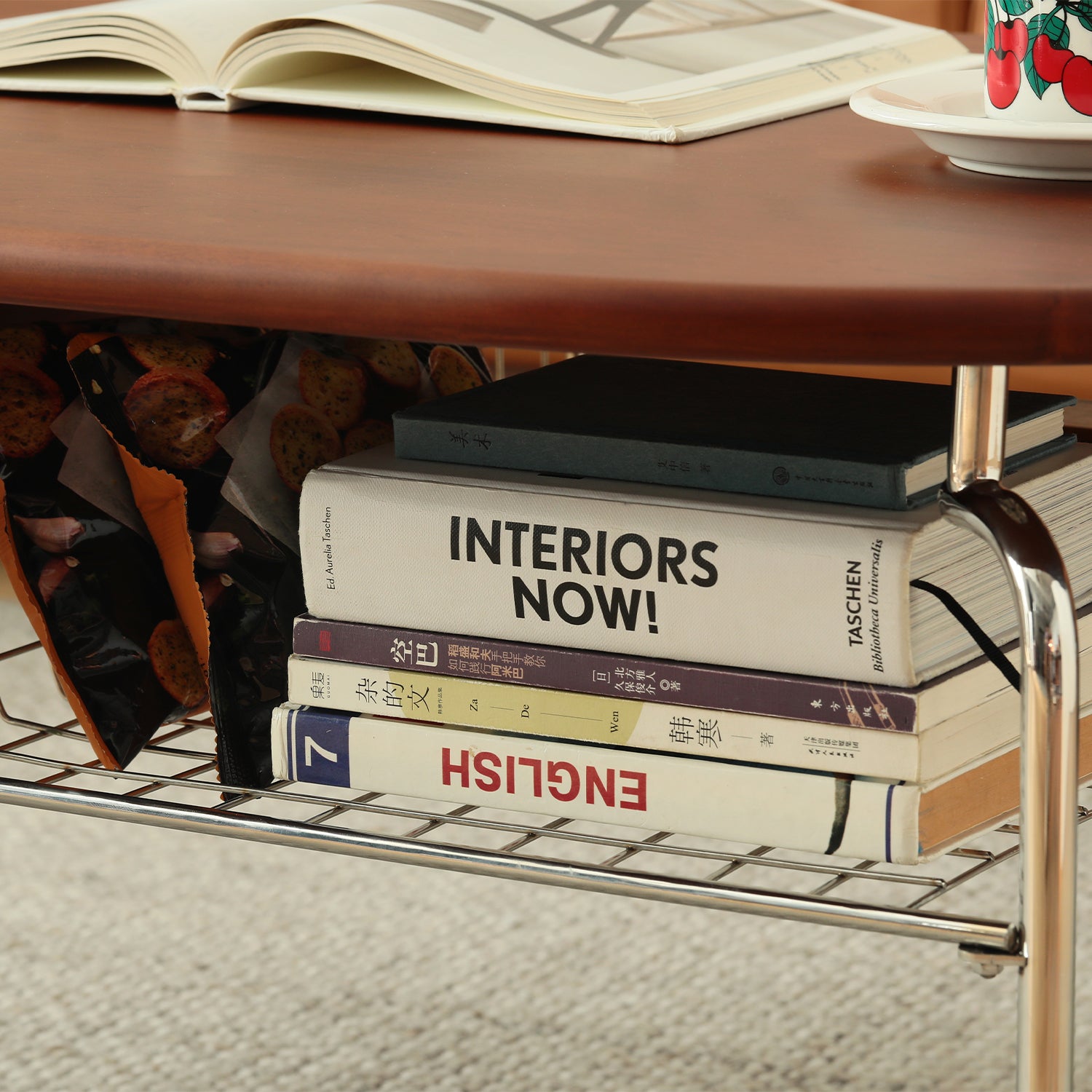 Vintage boxwood coffee table cloud environmental situation.