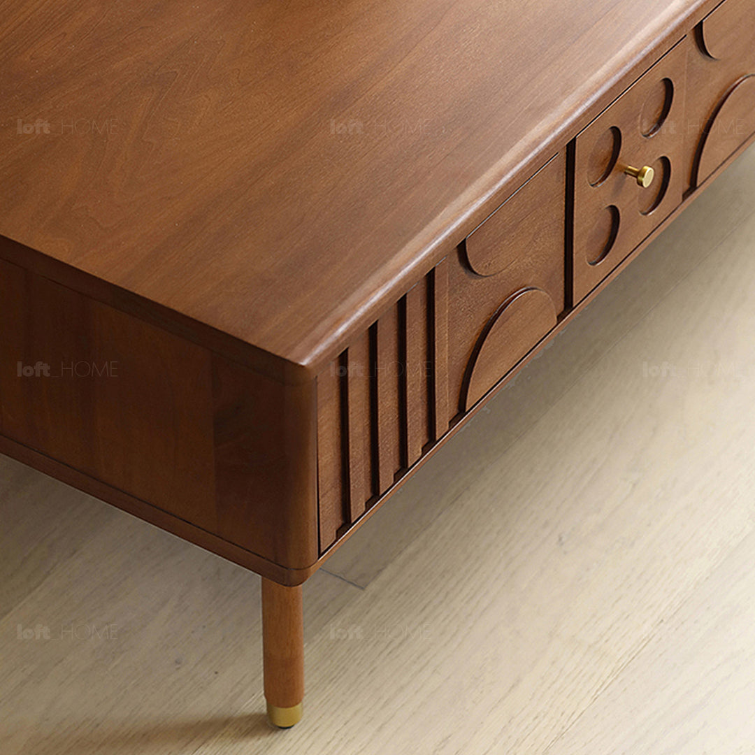 Vintage boxwood coffee table madrid in details.