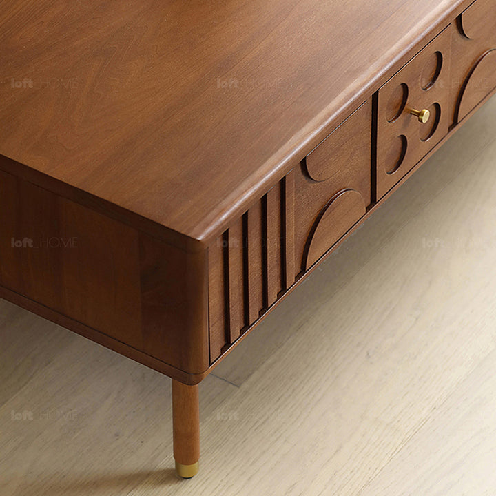 Vintage boxwood coffee table madrid in details.