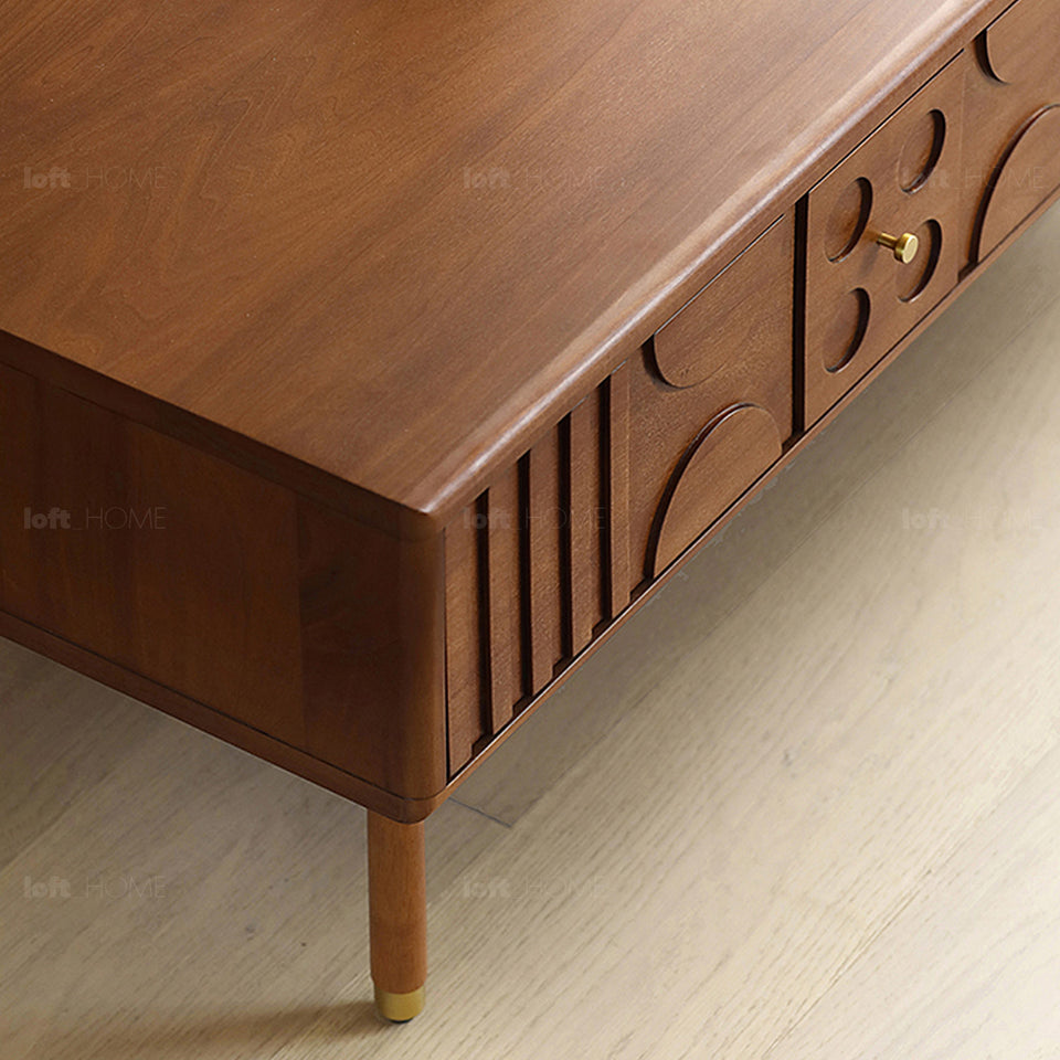 Vintage boxwood coffee table madrid in details.
