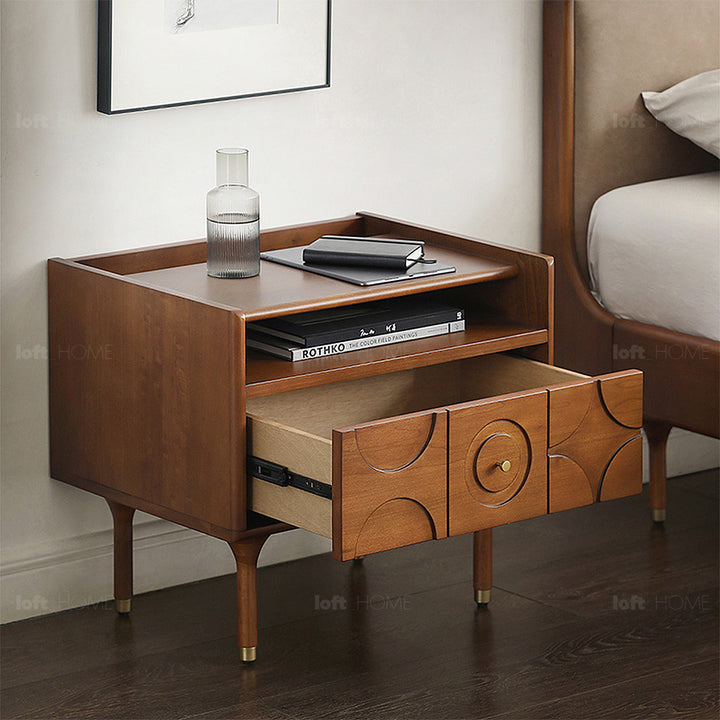 Vintage boxwood side table madrid with context.