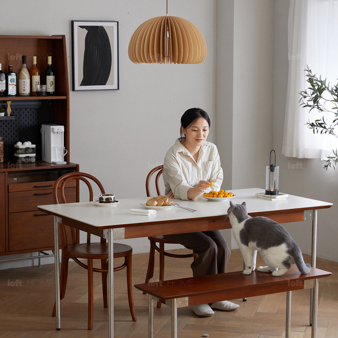 Vintage boxwood dining table season with context.
