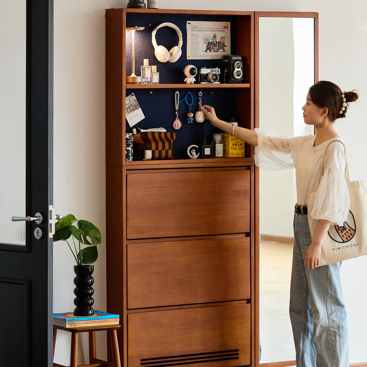 Vintage Boxwood Shoe Cabinet SEASON