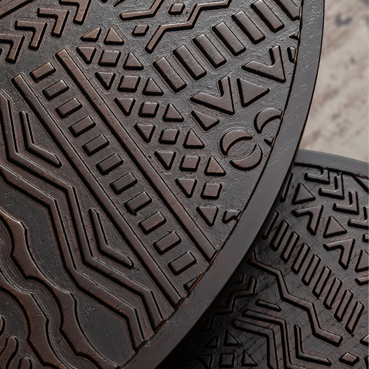 Vintage pine wood coffee table toem overlap situational feels.