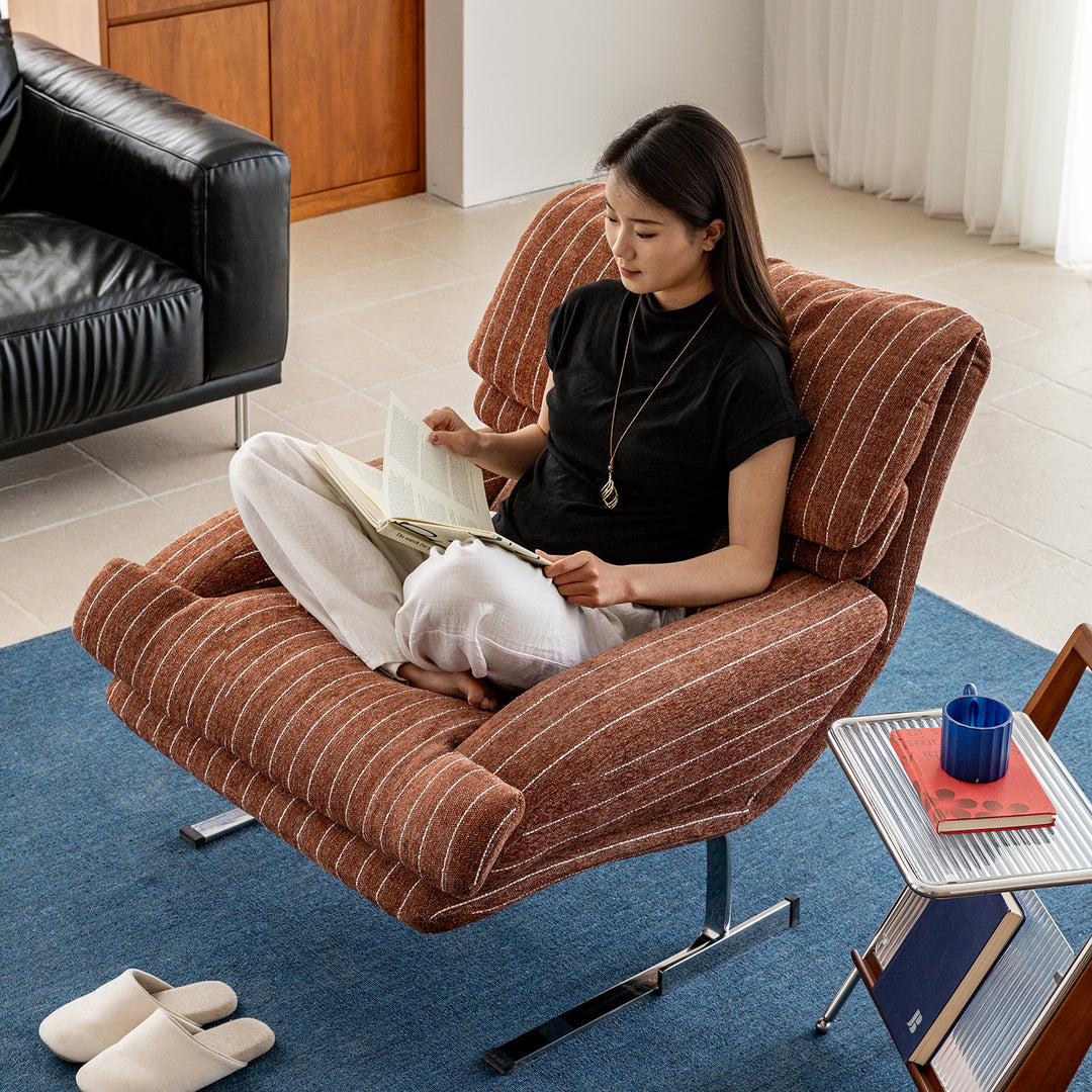 Bauhaus chenille velvet fabric 1 seater sofa searle in details.
