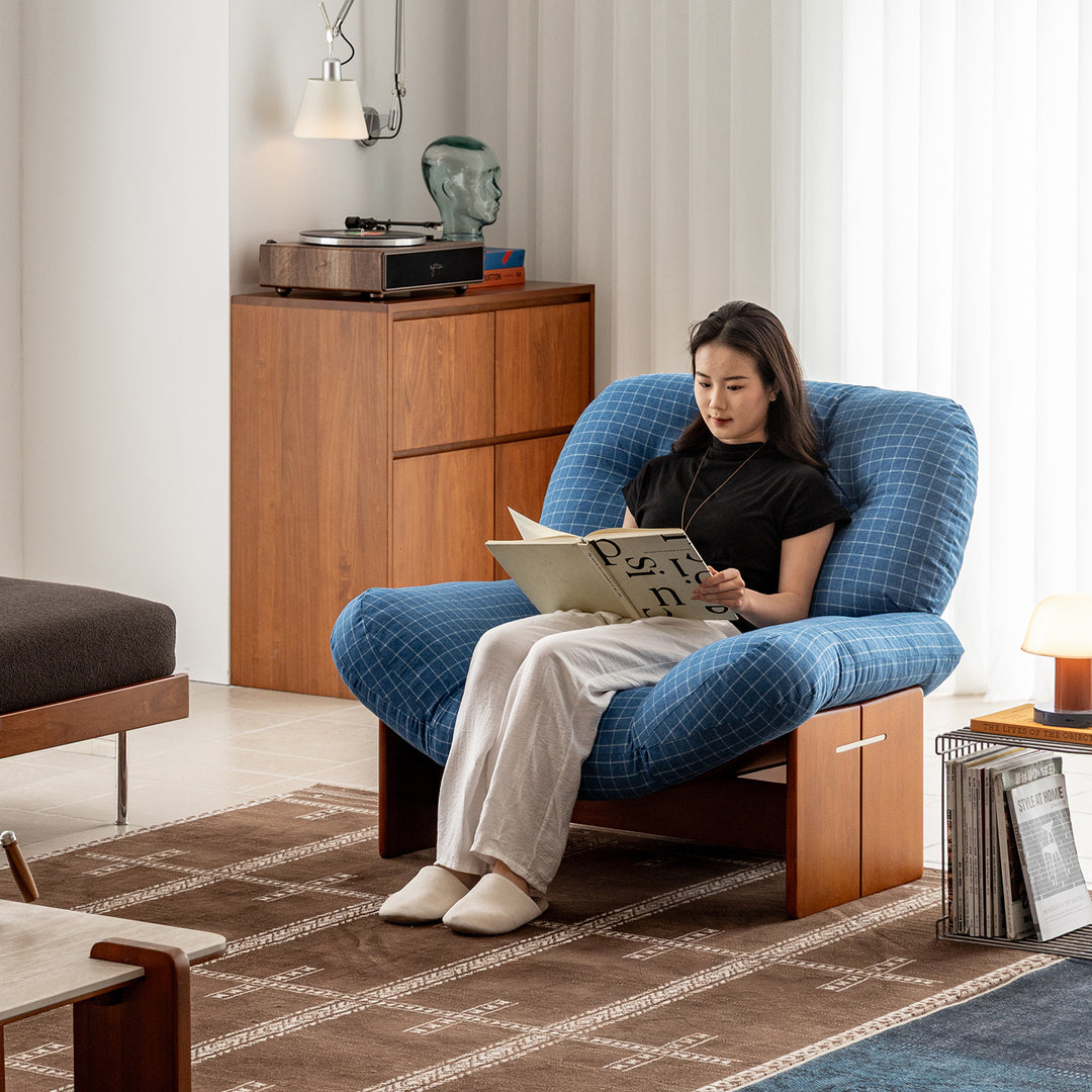 Bauhaus wool fabric 1 seater sofa mies in real life style.