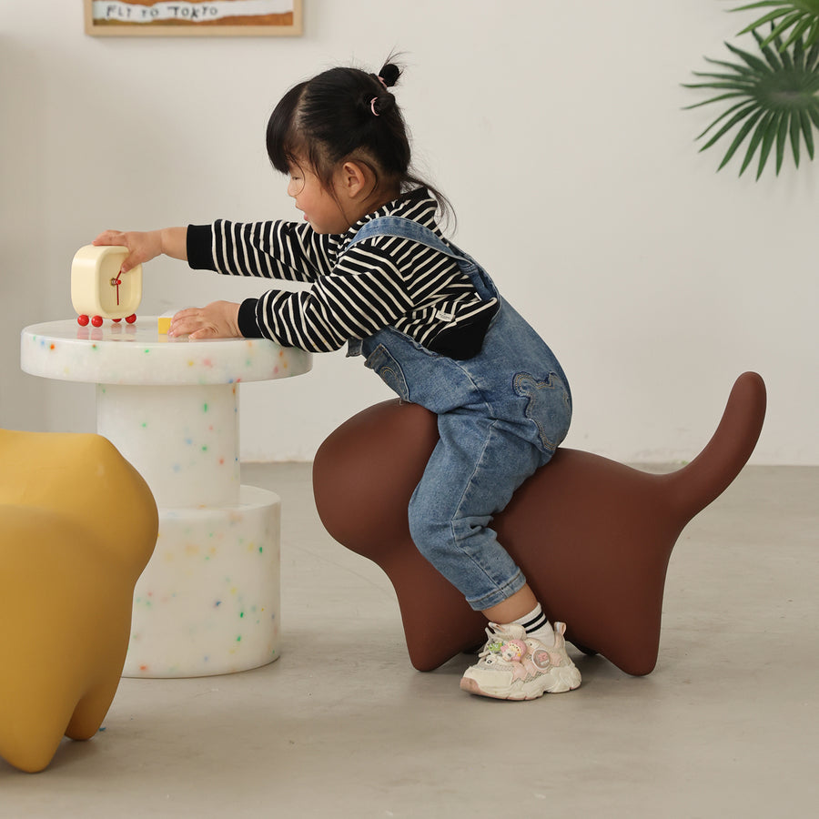 Contemporary plastic ottoman cat size charts.