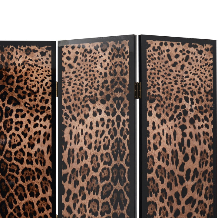 Eclectic wood divider leopard in details.
