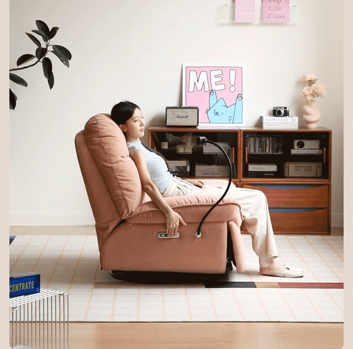 Cream Cat Scratch Resistant Fabric Electric Recliner 1 Seater Sofa With Phone Holder NESTA Good to Know - 2