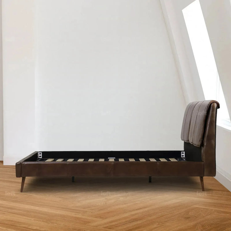 Vintage Genuine Leather Bed Frame SADDLEBACK Life Style